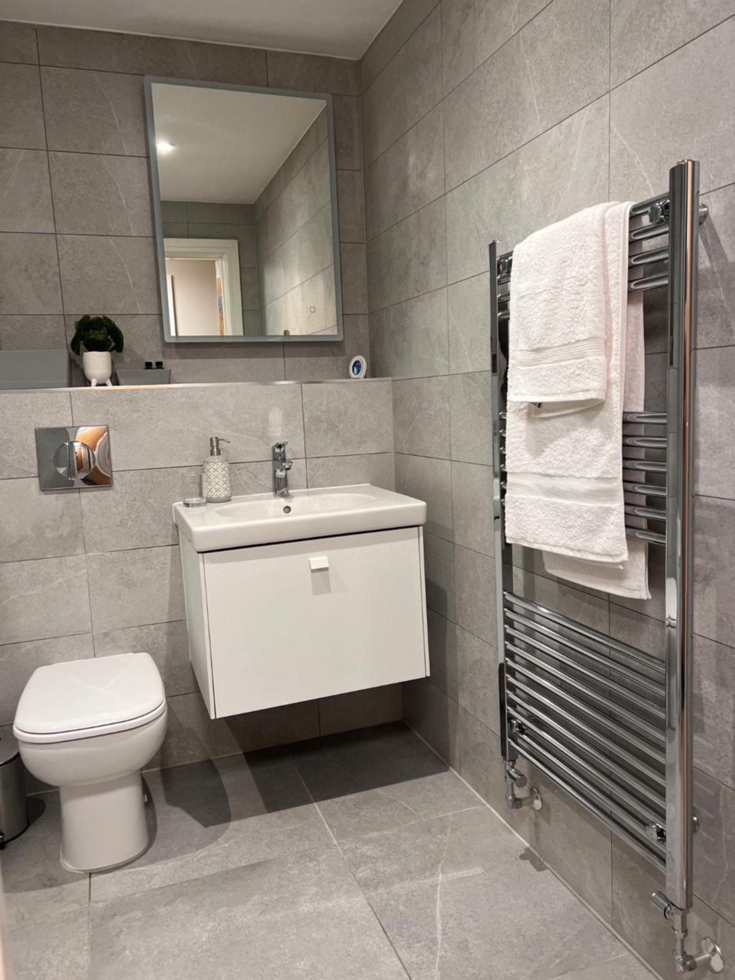 Modern Apartment - Bhx Nec - Free Secure Gated Parking Solihull Dış mekan fotoğraf